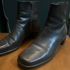 Michelle D Brown Leather Short Boots Women’s 6.5